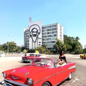 Meet your Posher, Carolina